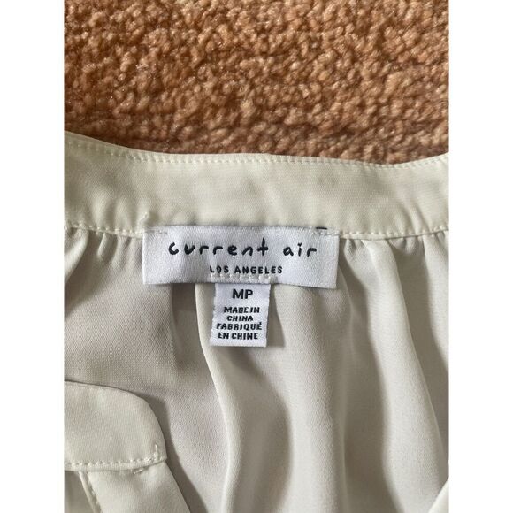 Current Air | Women’s Tops | White Blouse Puff Sleeves Lace Shoulder Size MP - Picture 2 of 9